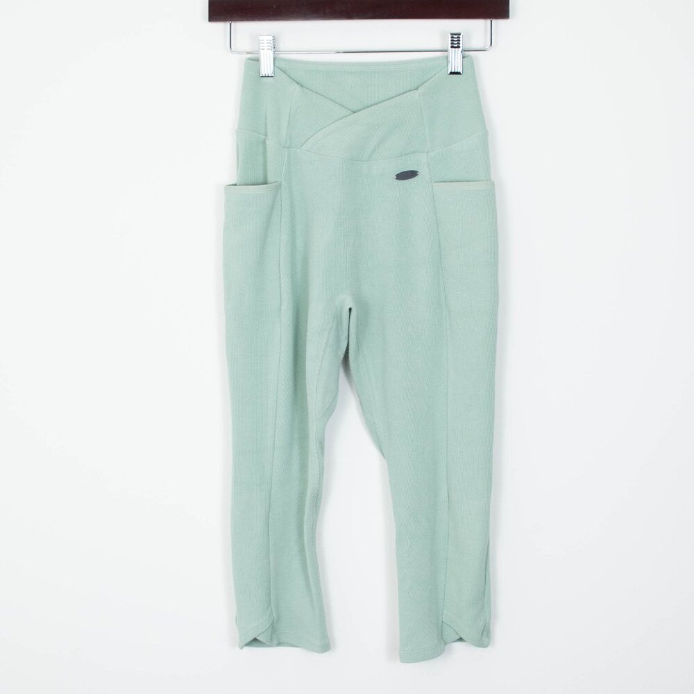 Gymshark Womens‎ Poise Ribbed Cropped Leggings Pockets Green Size Small Athletic